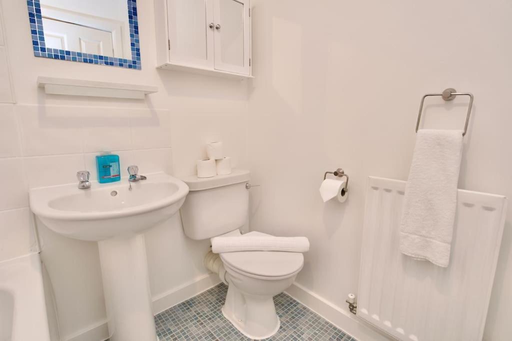 Highley'S Nest - Fully Furnished Gem, Free Private Parking, Sky Tv & Netflix Villa Coventry Exterior photo