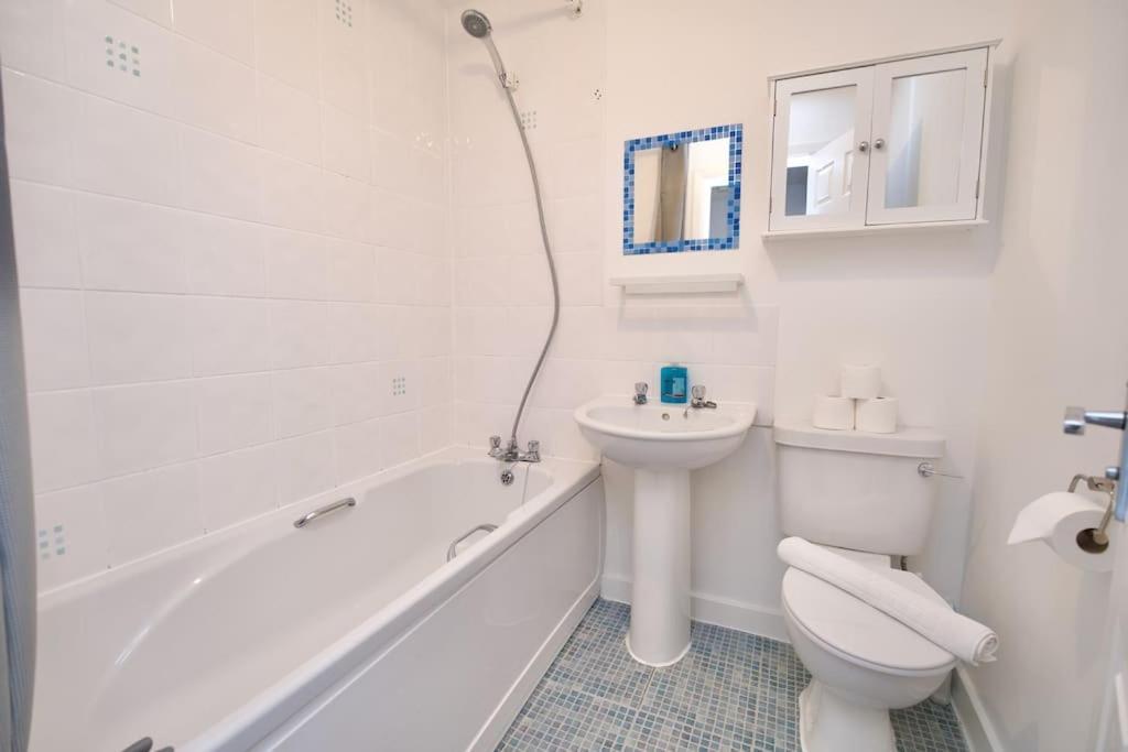 Highley'S Nest - Fully Furnished Gem, Free Private Parking, Sky Tv & Netflix Villa Coventry Exterior photo