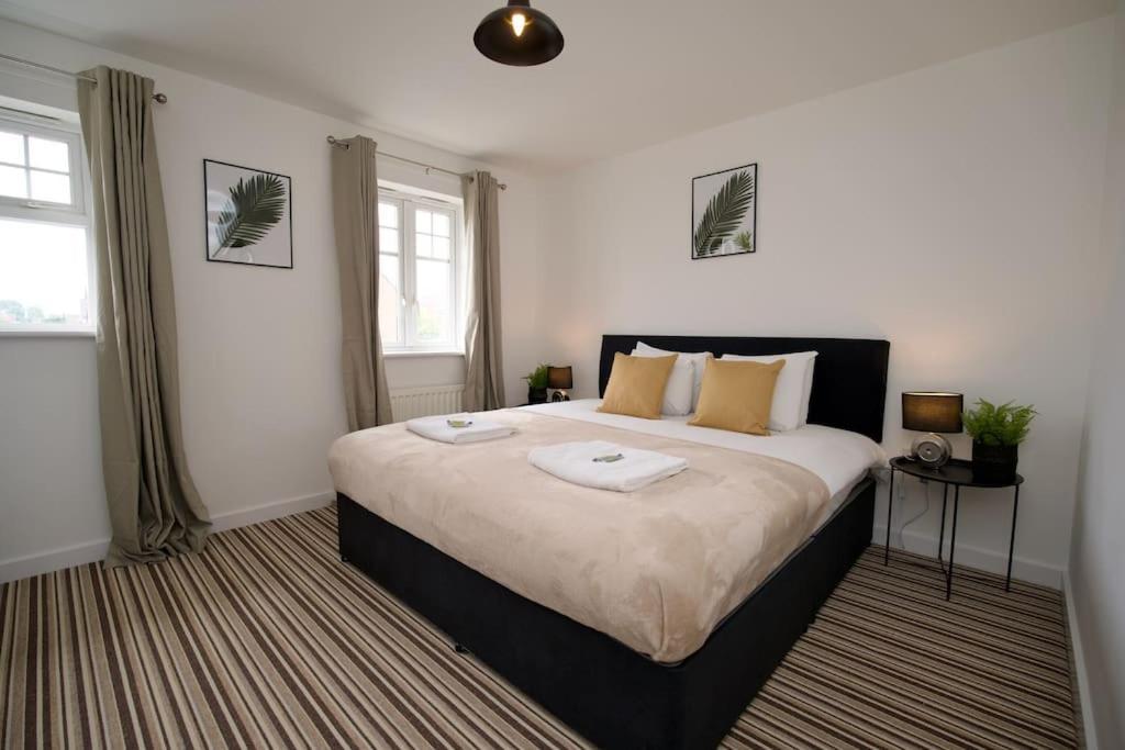 Highley'S Nest - Fully Furnished Gem, Free Private Parking, Sky Tv & Netflix Villa Coventry Exterior photo