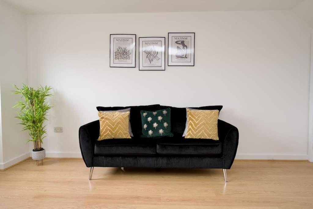 Highley'S Nest - Fully Furnished Gem, Free Private Parking, Sky Tv & Netflix Villa Coventry Exterior photo