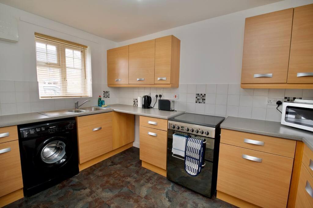 Highley'S Nest - Fully Furnished Gem, Free Private Parking, Sky Tv & Netflix Villa Coventry Exterior photo