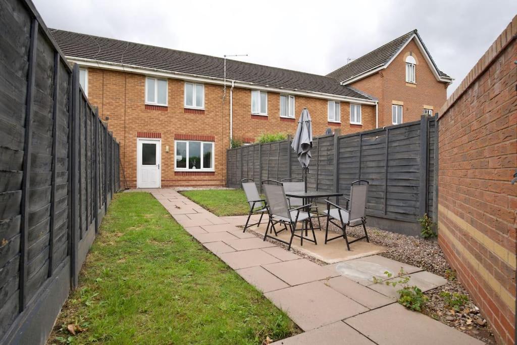 Highley'S Nest - Fully Furnished Gem, Free Private Parking, Sky Tv & Netflix Villa Coventry Exterior photo