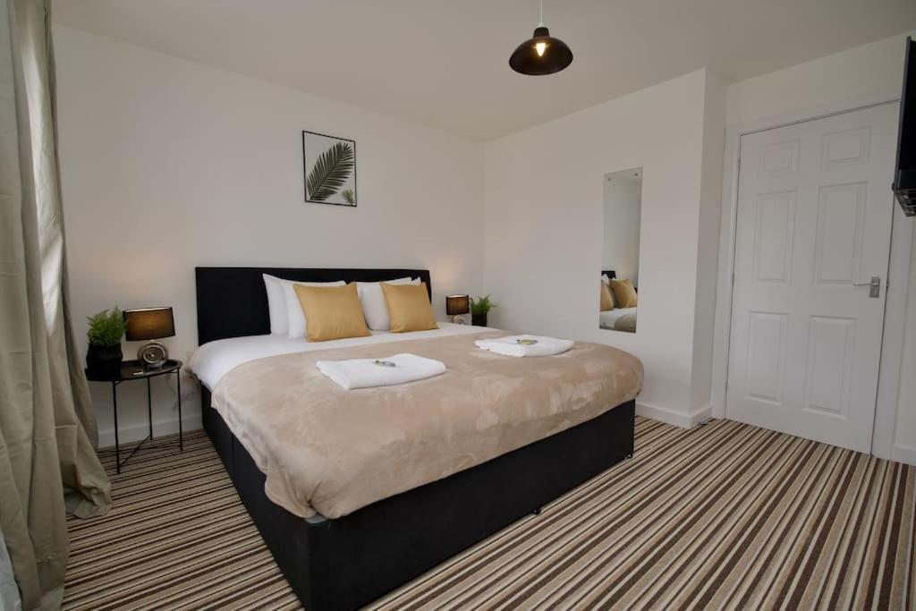 Highley'S Nest - Fully Furnished Gem, Free Private Parking, Sky Tv & Netflix Villa Coventry Exterior photo
